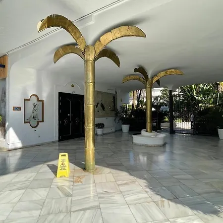 Real 360 Apartment